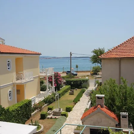 Rooms By The Sea Pasman - 8223 Gasthof 3*