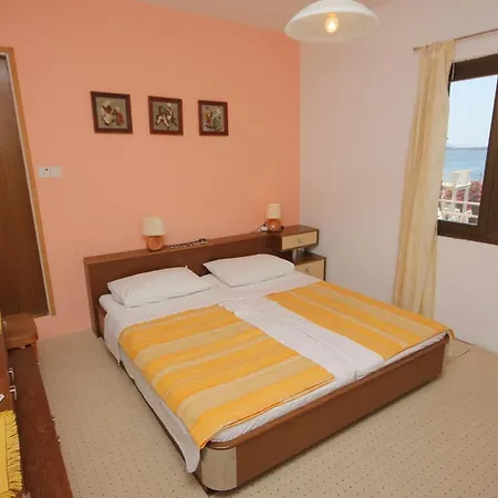 Rooms By The Sea Pasman - 8223