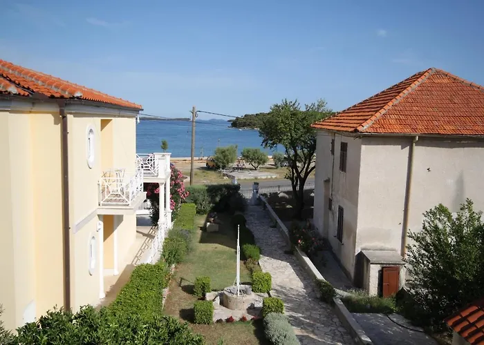 By The Sea - 8223 3* Pašman