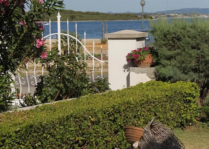 By The Sea - 8223 3* Pašman