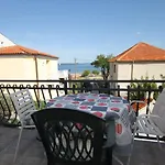 By The Sea - 8223 招待所 3*