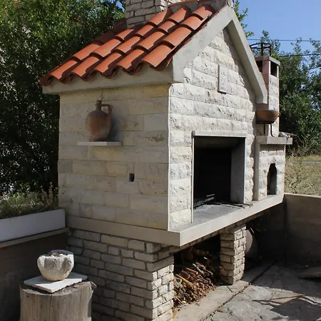 By The Sea - 8223 Pašman